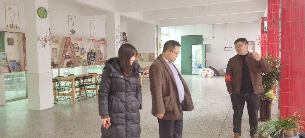 考神教育集团考察重庆行知职业技术学校