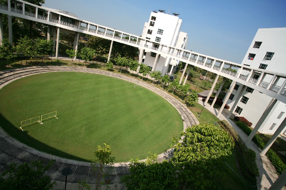 泰国西那瓦国际大学